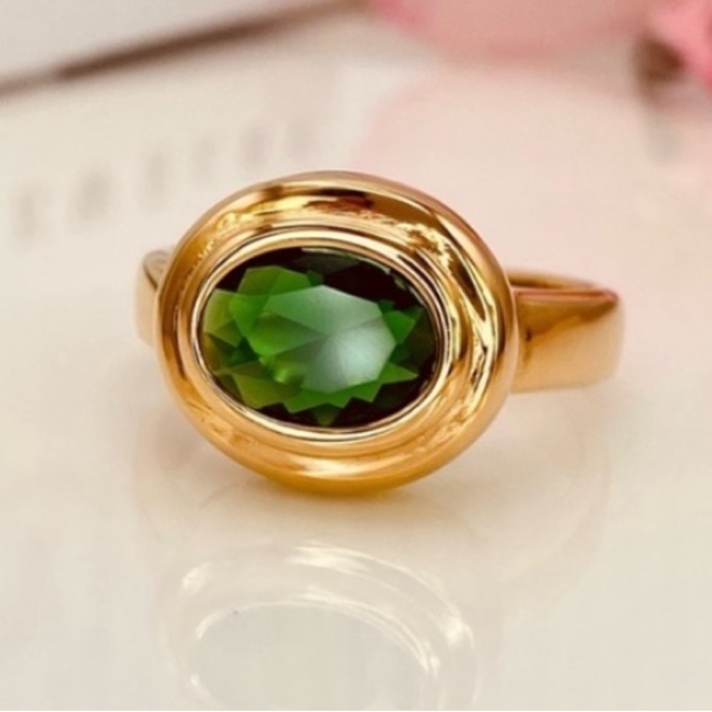 Green Stone Gold-Tone Oval Ring - Picture 2 of 10